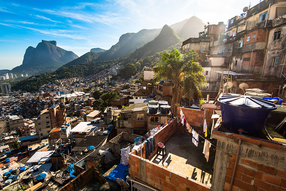 Inadequação e déficit habitacional no Brasil